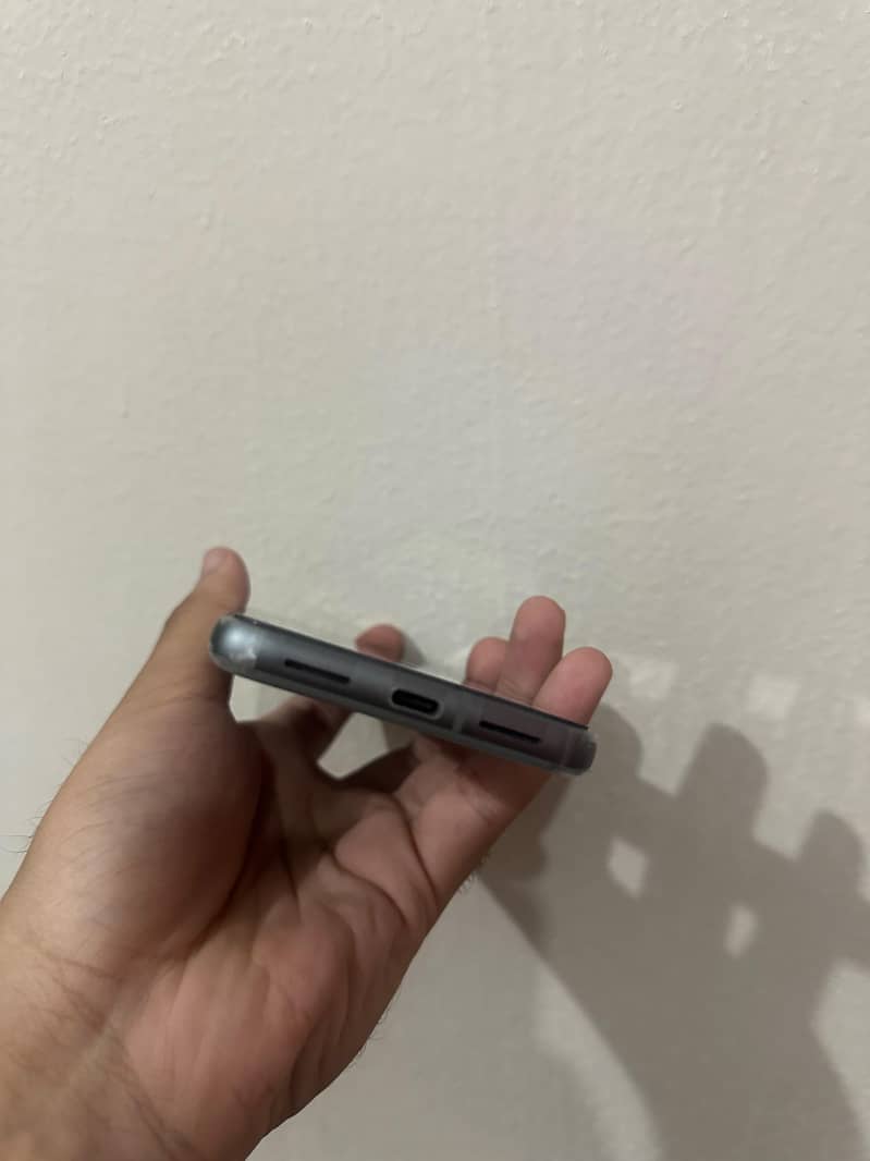 Google Pixel 8 5