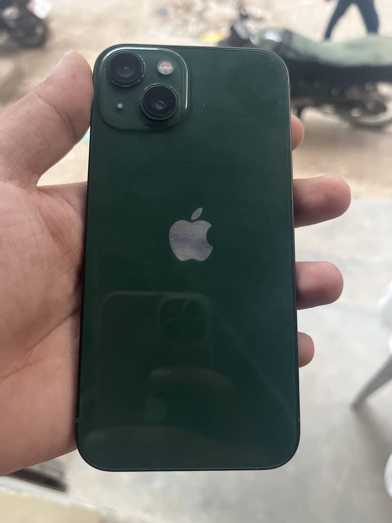 Apple iPhone 13 0
