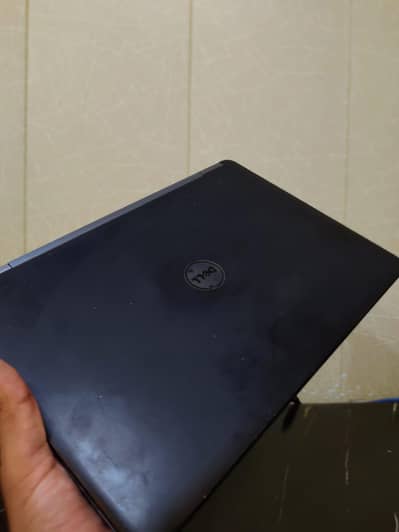 Dell Latitude E7270 - Core I7 | 8 GB RAM | 256 GB SSD