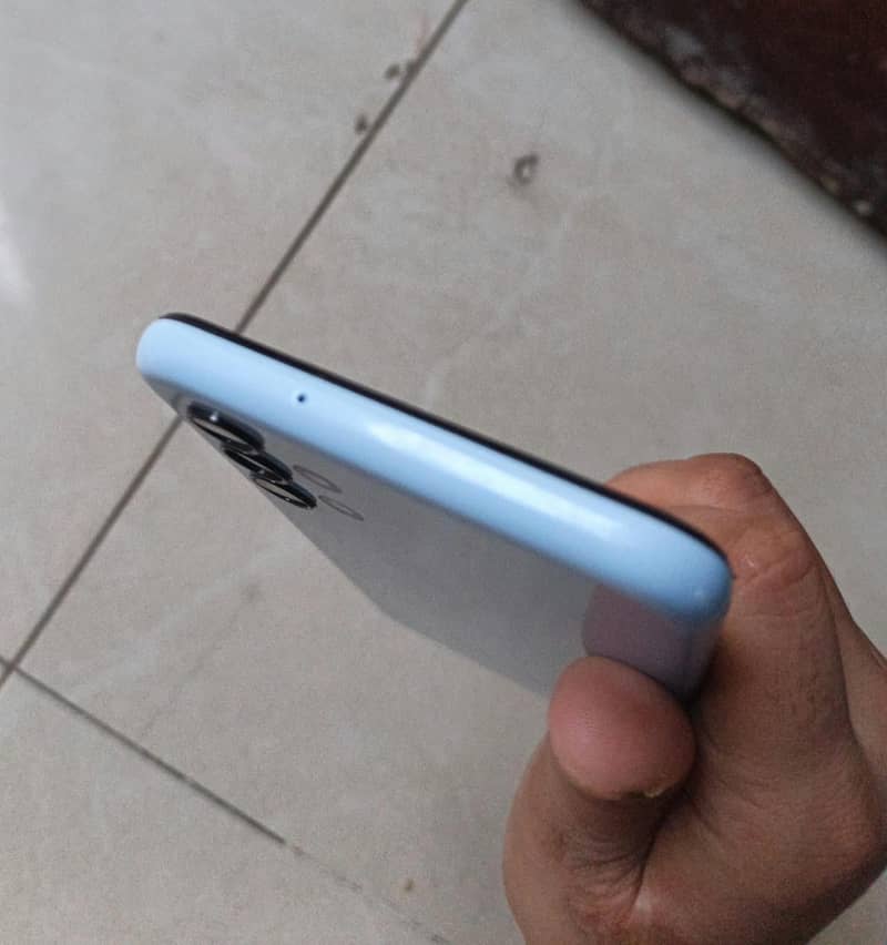 Samsung Mobile A13 6
