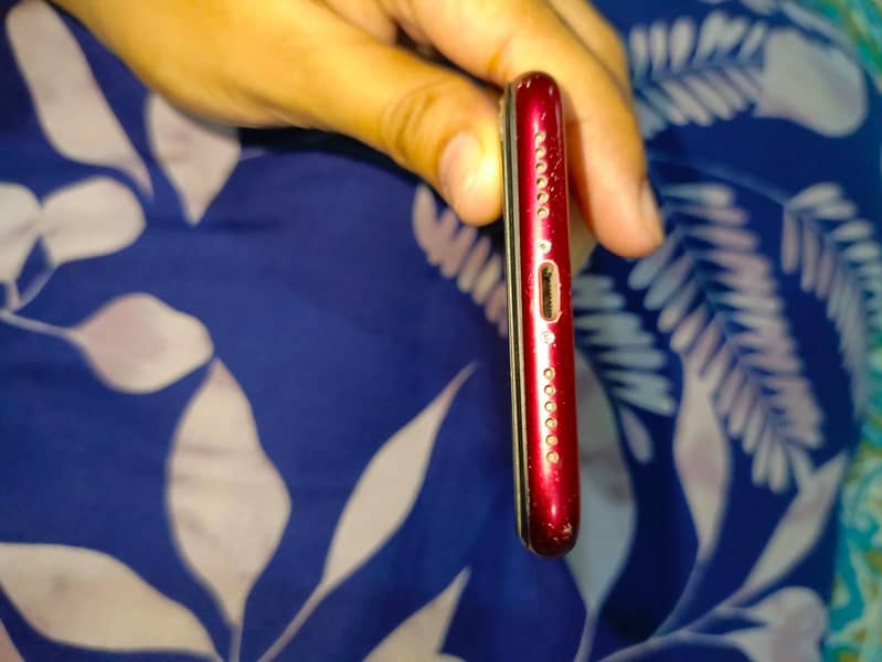 Apple iPhone 11 3