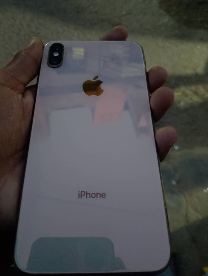 Apple iPhone XS Max 0