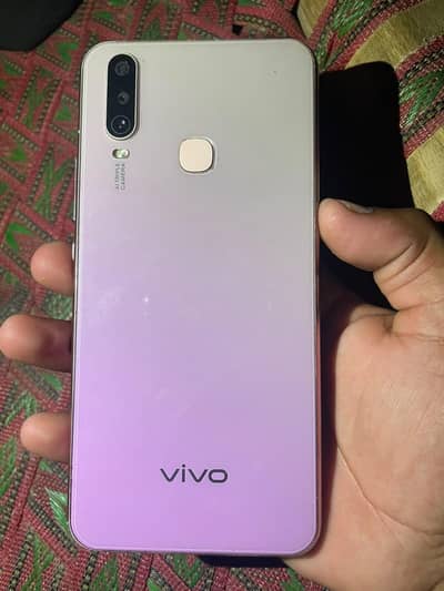 Vivo Y17