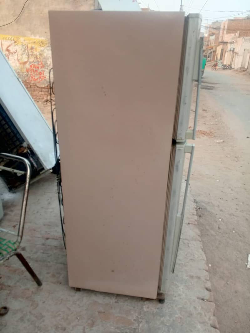 Dawlance refrigerator 2