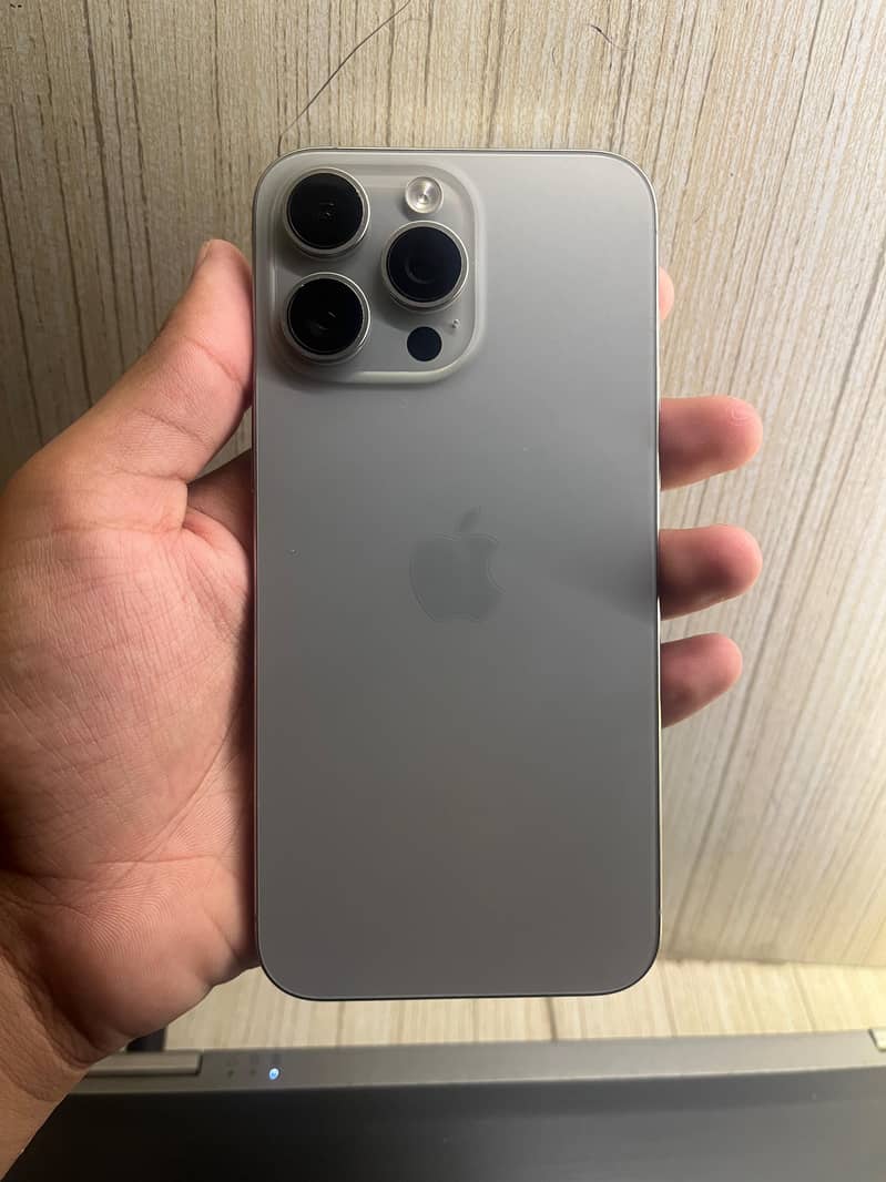 Apple iPhone 15 Pro Max 7