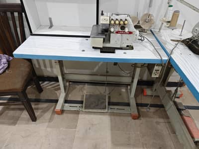2 Pico & overlock machine