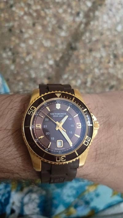 VICTORINOX SWISS ARMY WATCH