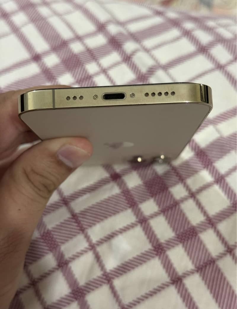 iPhone 12 Pro 1