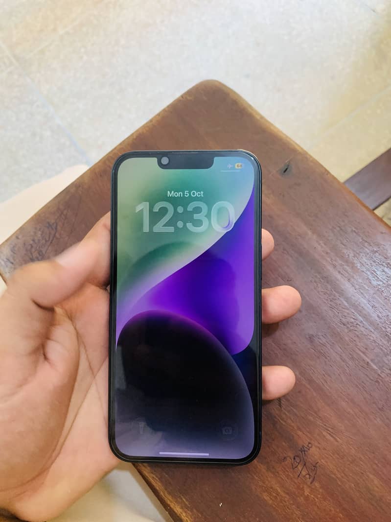 Apple iPhone 14 4