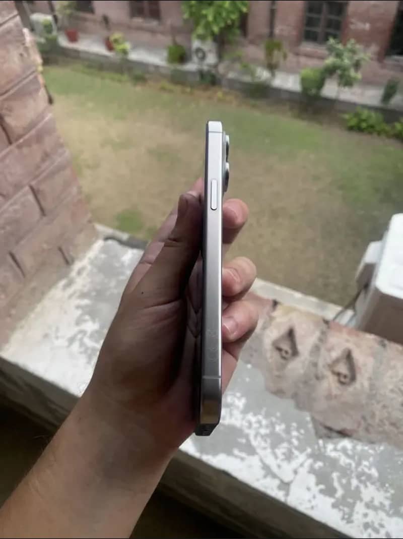 iPhone 15 Pro Max PTA 7