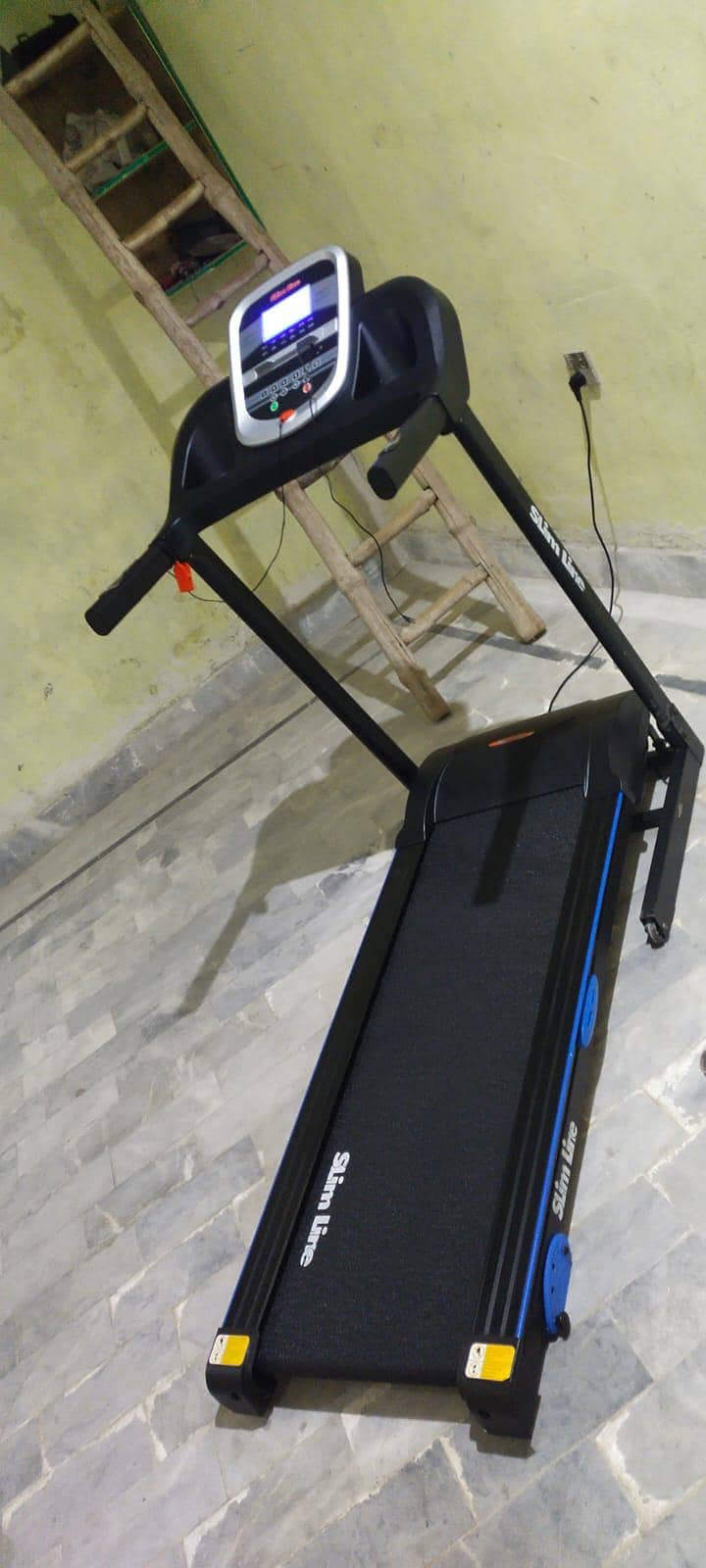 slimline treadmill 1