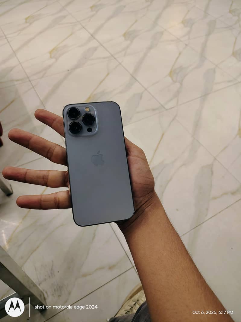 Apple iPhone 13 Pro 0