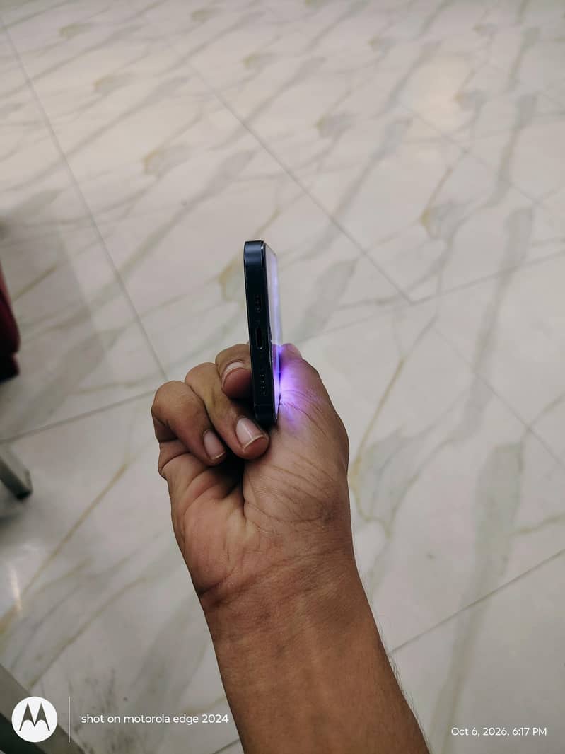 Apple iPhone 13 Pro 2