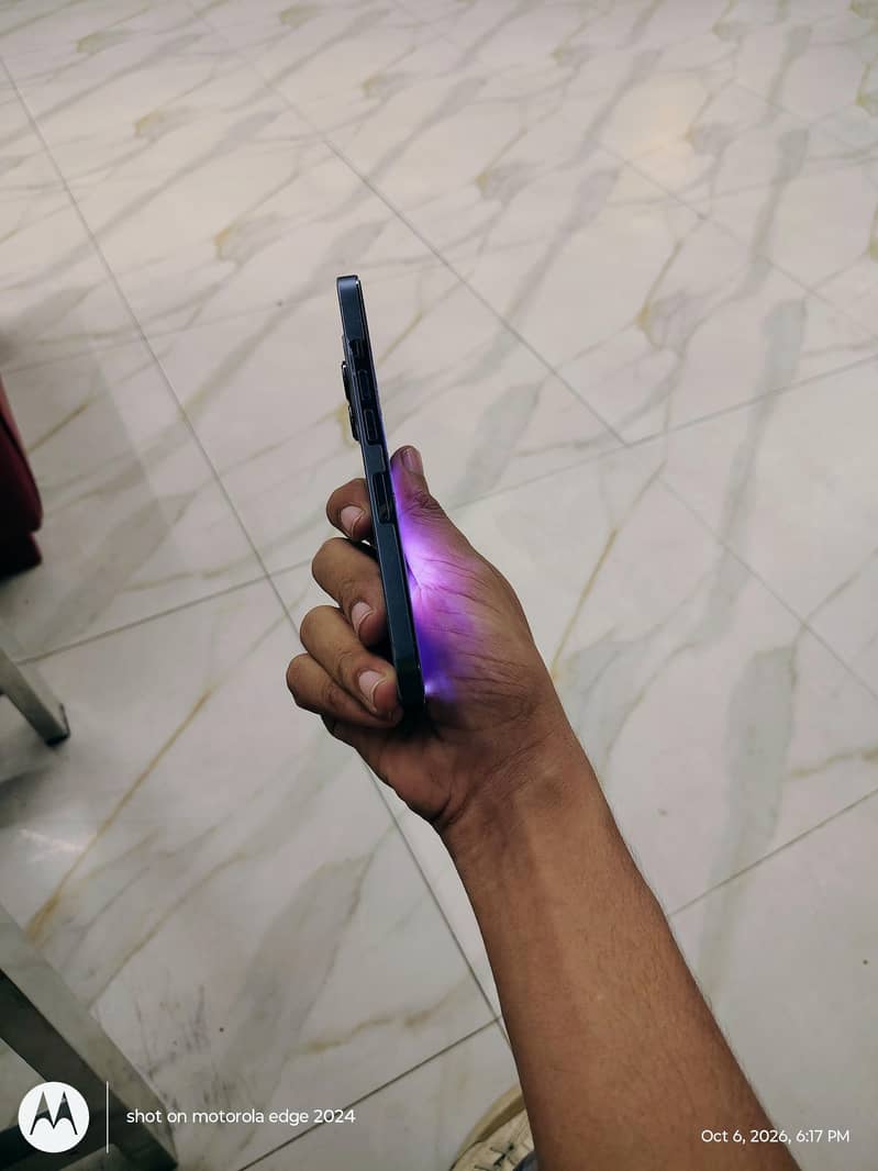 Apple iPhone 13 Pro 3