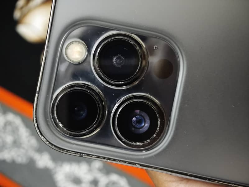 Apple iPhone 13 Pro Max read add first 1