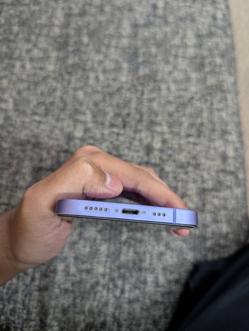 Apple iPhone 12 3