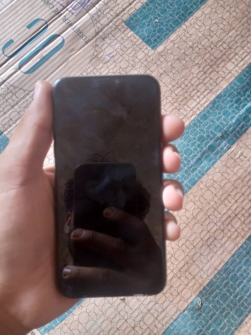 Apple iPhone X 4