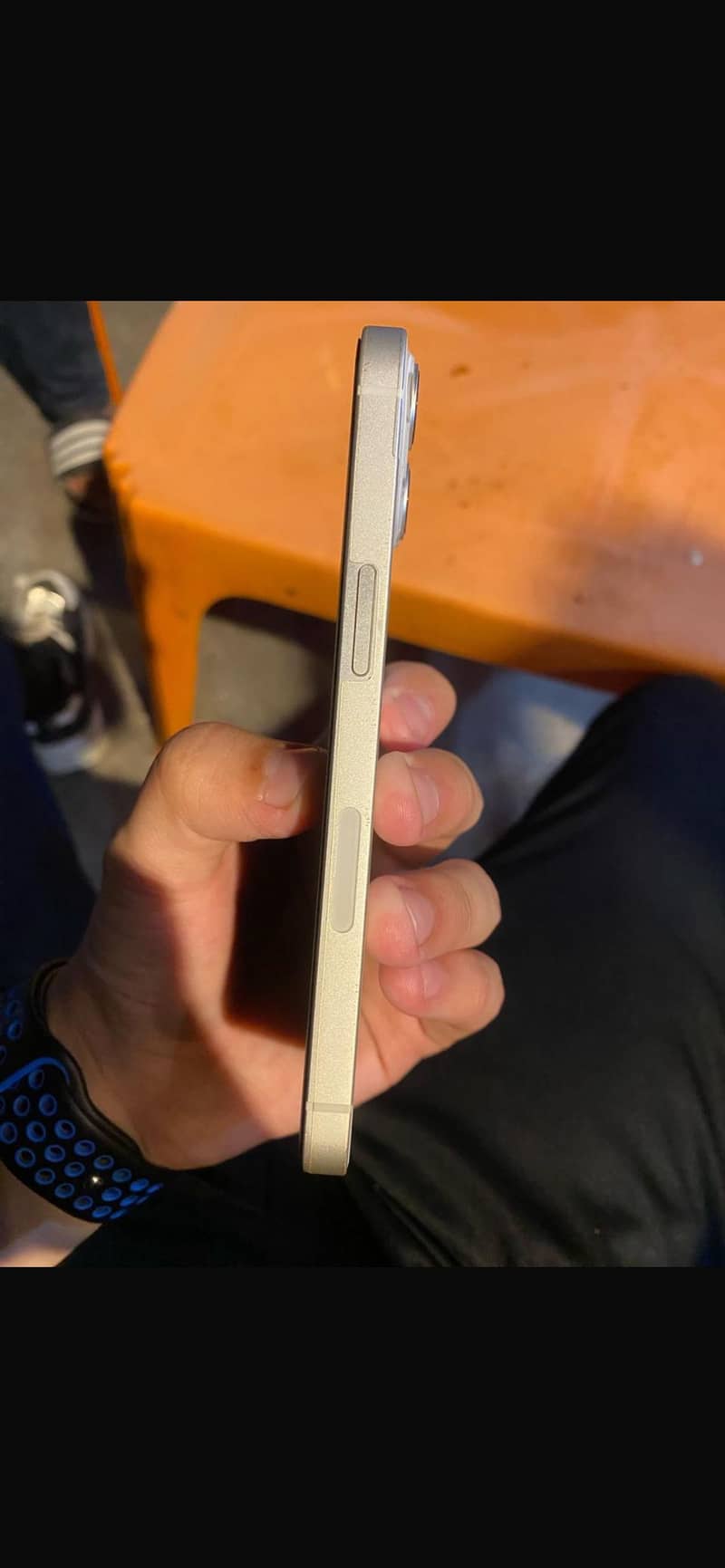 Apple iPhone 13 JV 1
