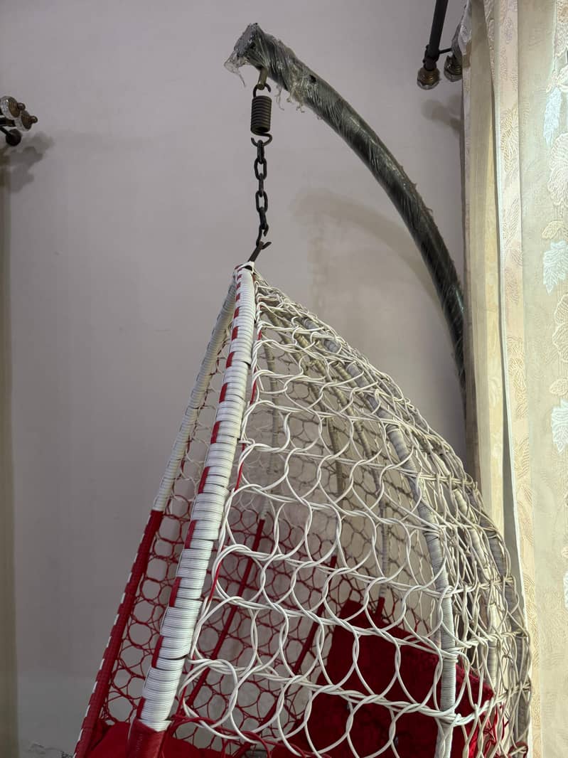 handing egg shape swing 2