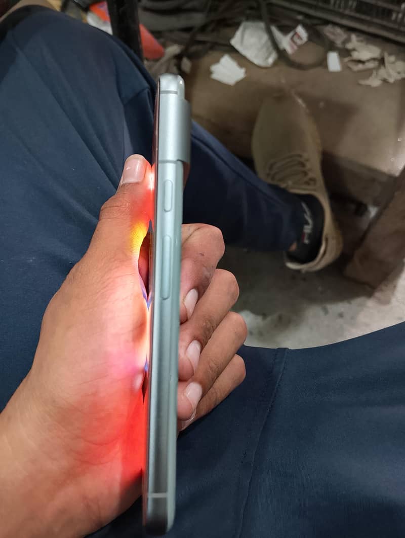 Google Pixel 8 3