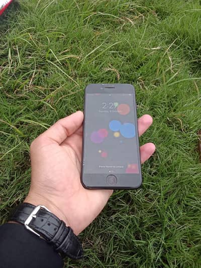 Apple iPhone 7