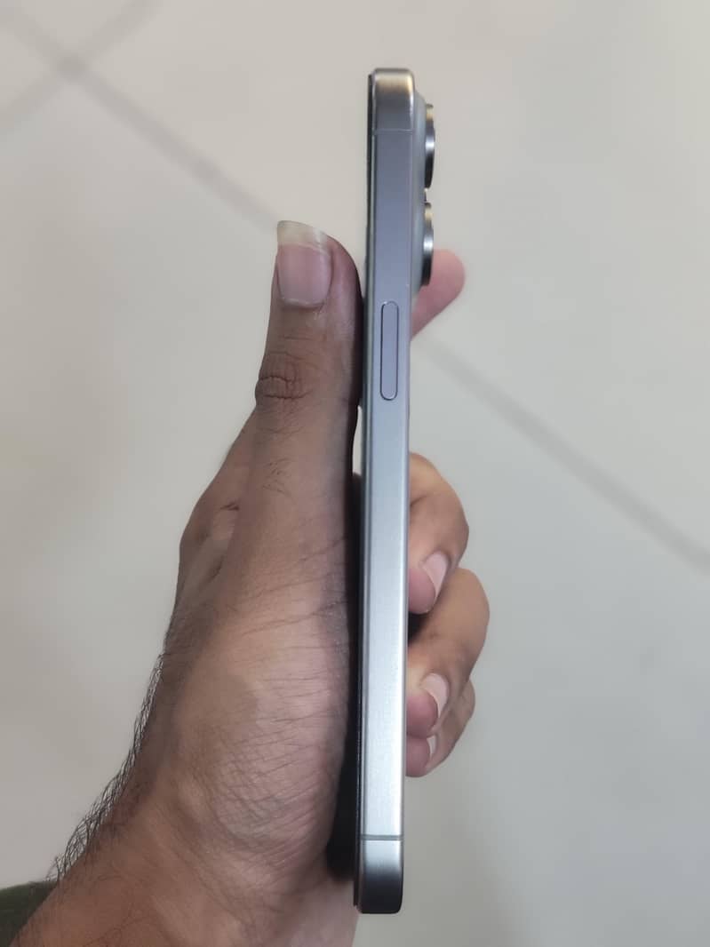 Apple iPhone 15 Pro Max 1