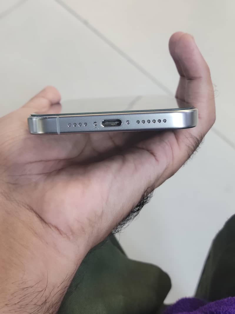 Apple iPhone 15 Pro Max 8
