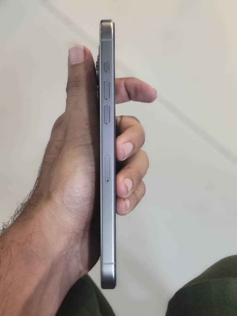 Apple iPhone 15 Pro Max 10