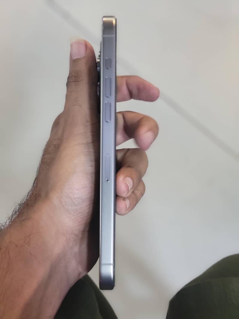 Apple iPhone 15 Pro Max 11