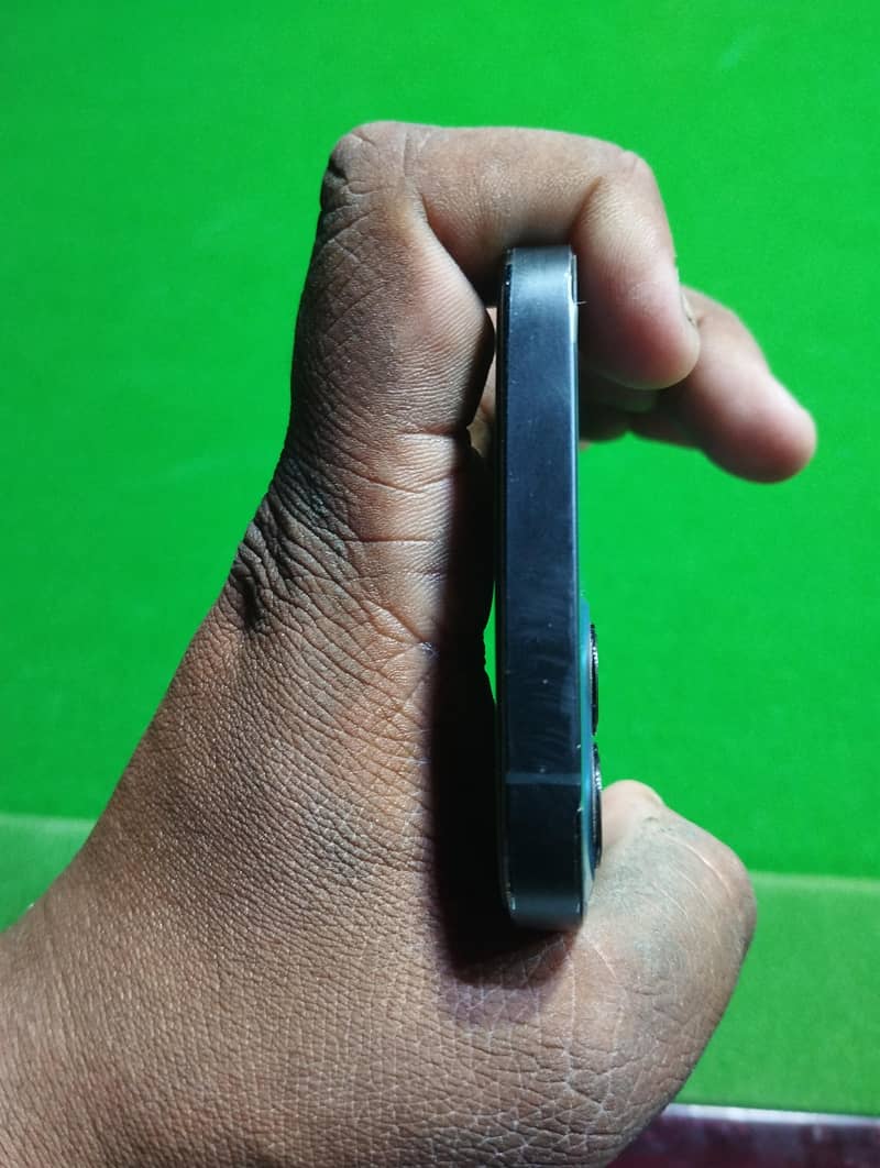 Apple iPhone 12 Pro 1