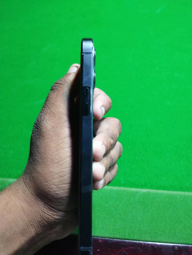 Apple iPhone 12 Pro 2