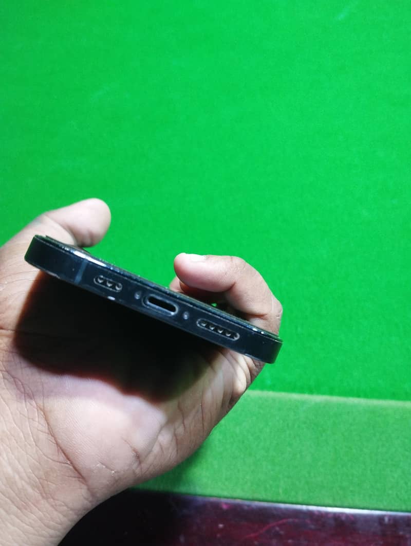 Apple iPhone 12 Pro 3