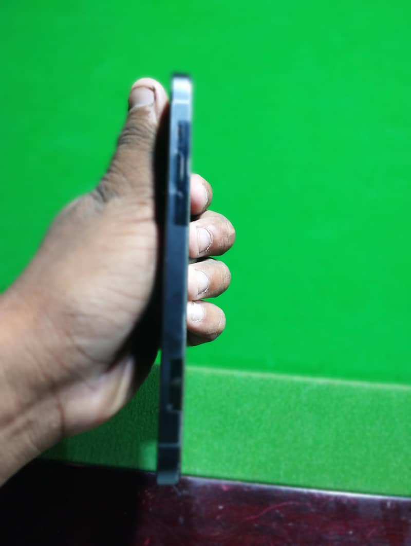 Apple iPhone 12 Pro 4