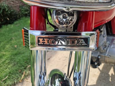 Honda 125 Model 2006 antique piece
