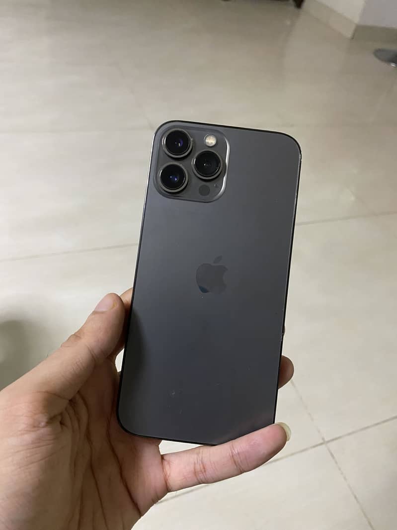 Apple iPhone 13 Pro Max 4