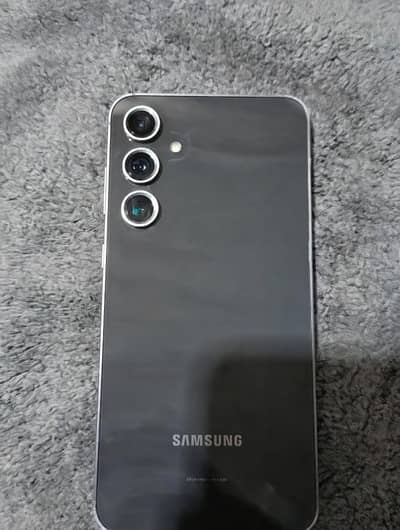 Samsung Mobile S23 FE ( cheap )