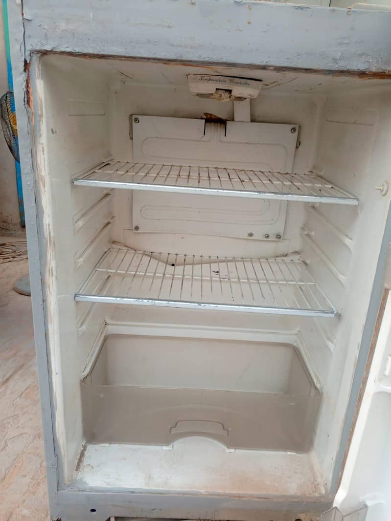 fridge dawlance 6