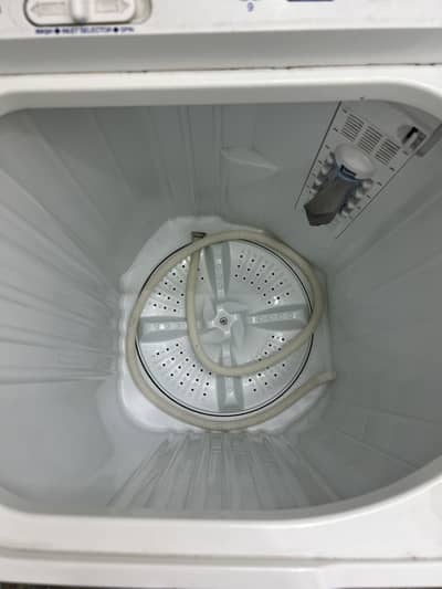 Haier Twin-Tub Washing Machine