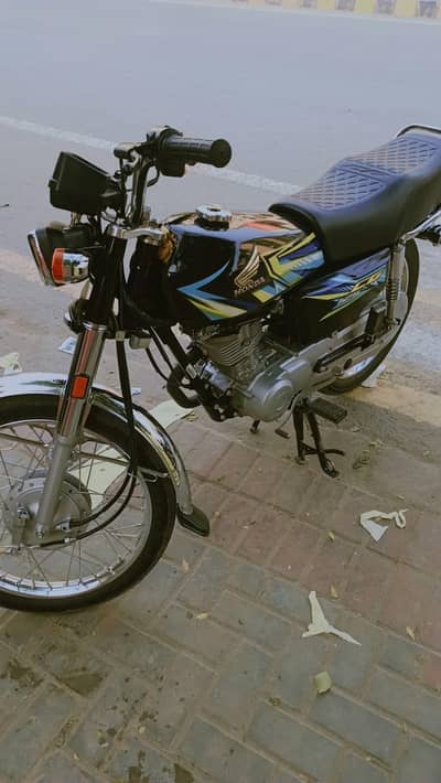 Bike BILKUL New jasi ha Condition 10/10