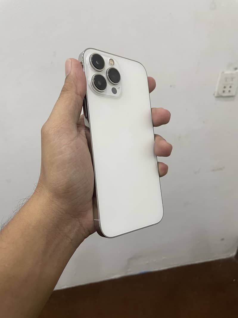Apple iPhone 13 Pro Max 5