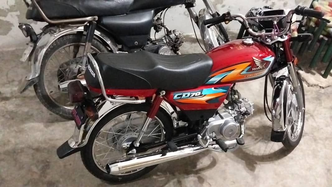 Honda CD70 3