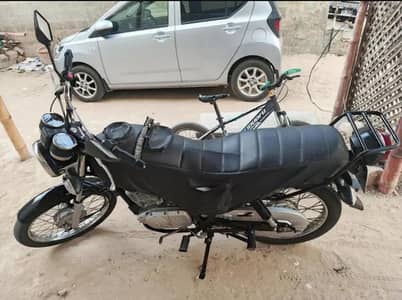 Suzuki GS 150 2025