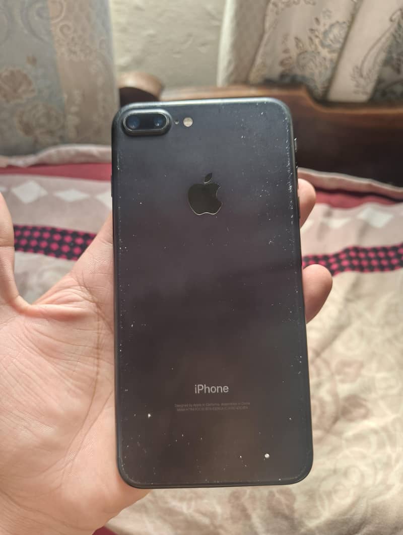 Apple iPhone 7 Plus 1