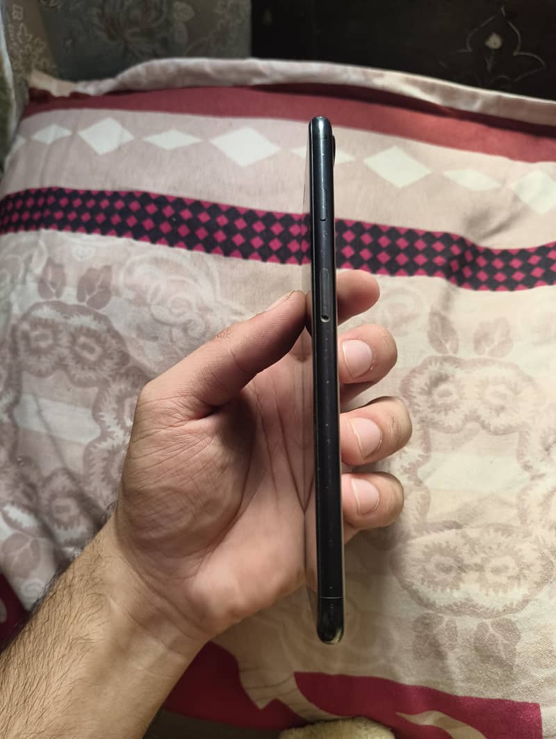 Apple iPhone 7 Plus 2