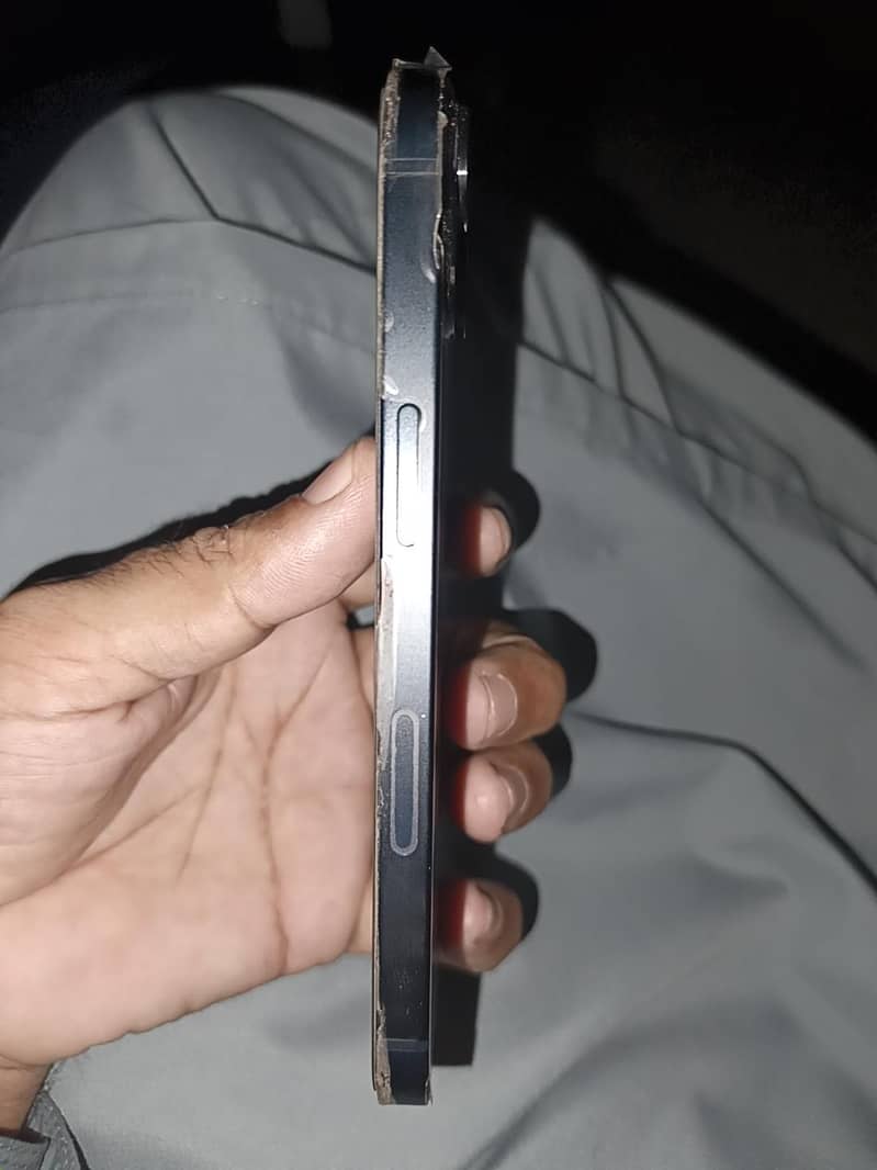 Apple iPhone 13 1