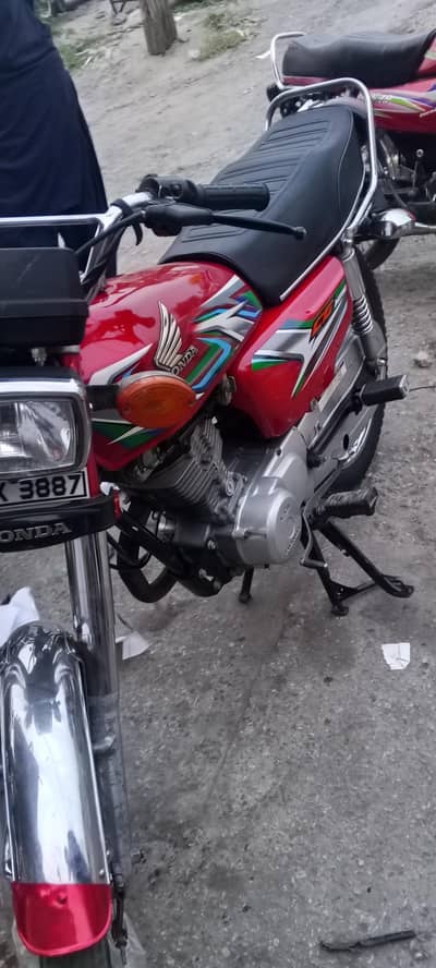 Honda 125 first ownr 0*3*4*4*5*1*5*0*8*8*2