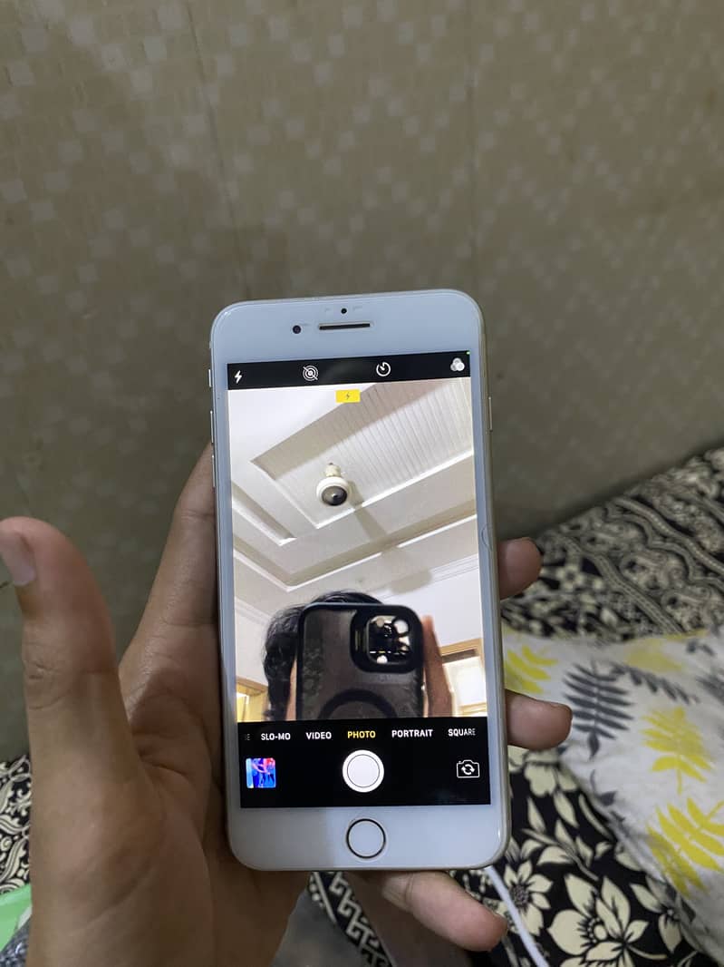 Apple iPhone 8 Plus 5