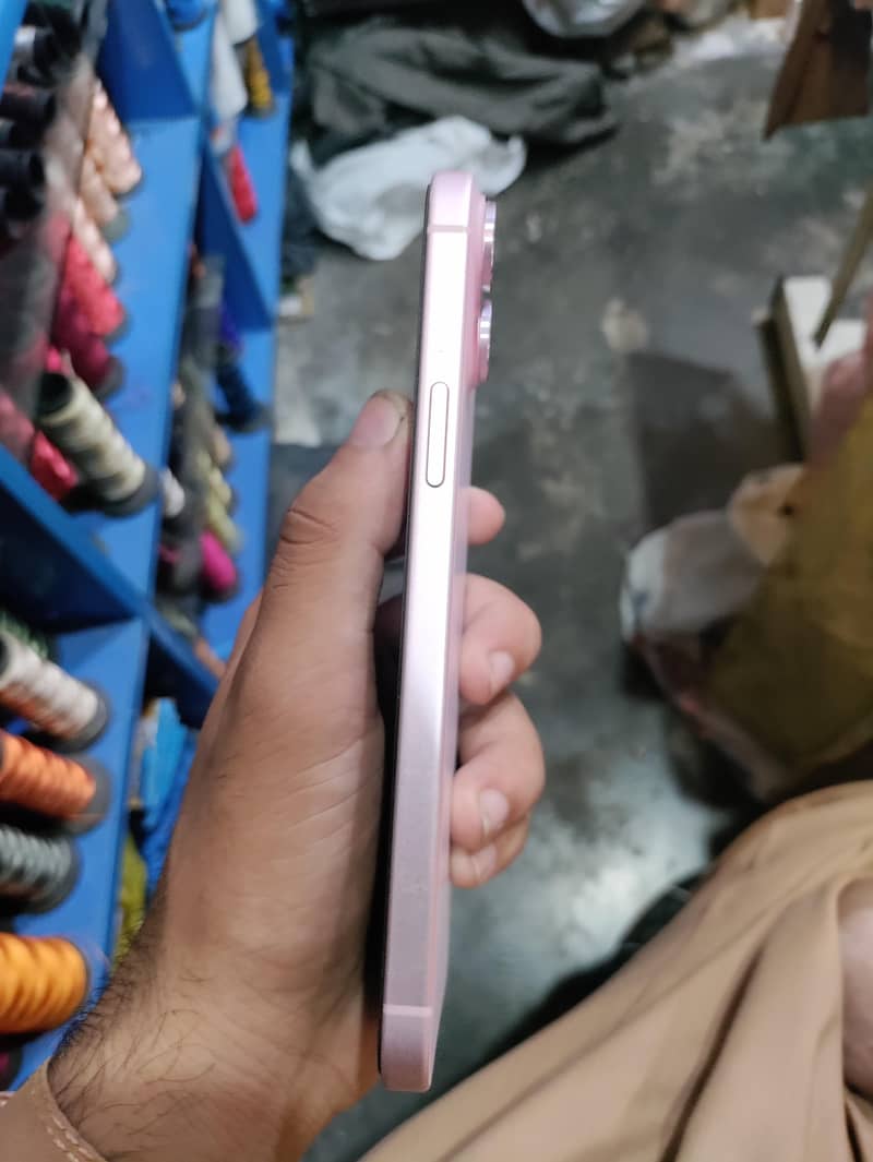 Apple iPhone 15 plus 1