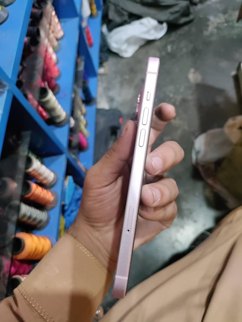 Apple iPhone 15 plus 2