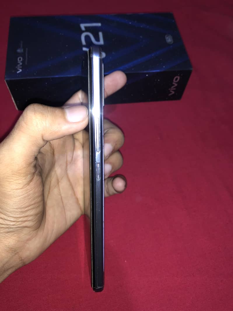 Vivo V21 5